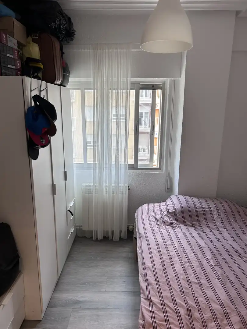 Schlafzimmer von Wohnung zum Verkauf in Salamanca Capital mit Balkon