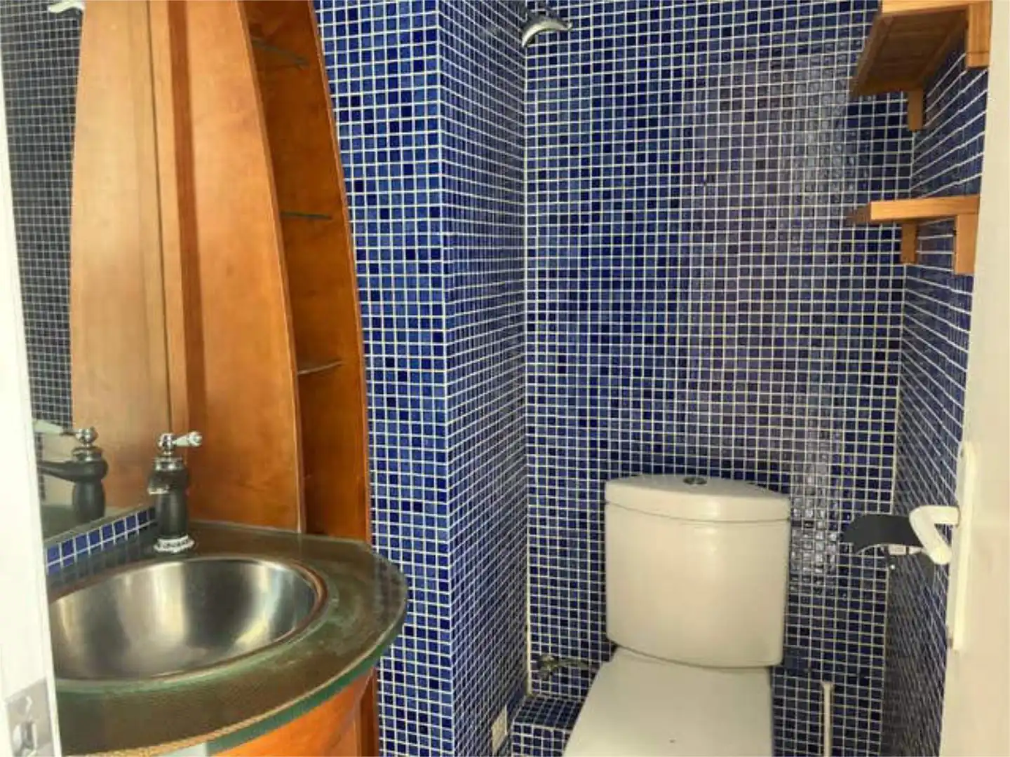 Baño de Estudio de alquiler en Sant Pere de Ribes con Calefacción, Terraza y Amueblado