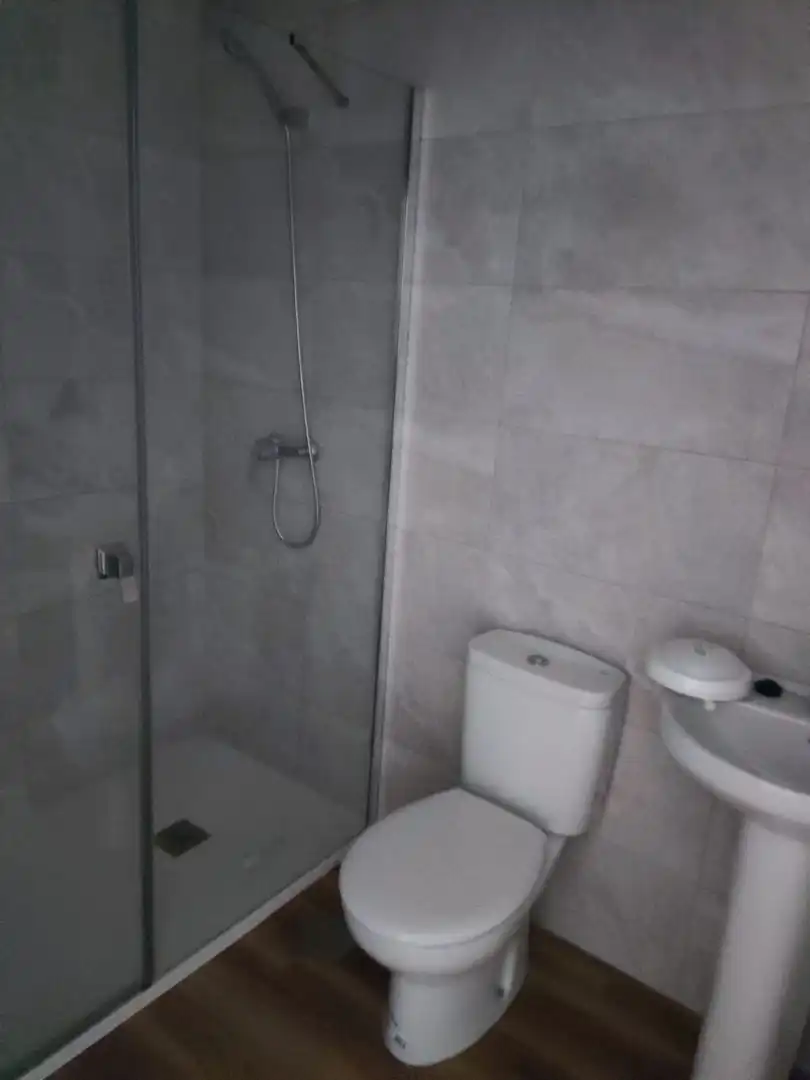 Flat for rent in Calle Vizcaya, 4, Centro ciudad Bathroom of Flat for rent in Fuengirola with Terrace and Balcony