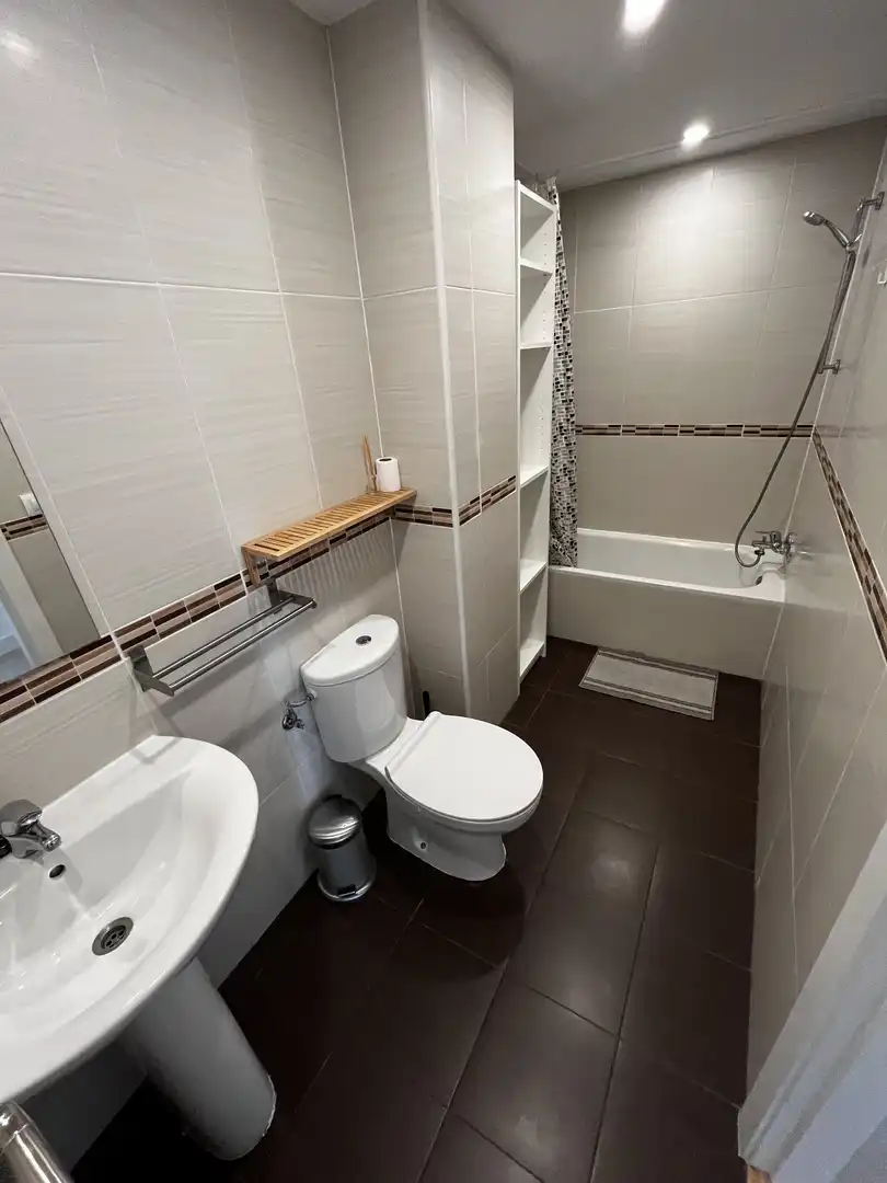 Dúplex en venta en Calle Nueva, 7, San Mateo de Gállego Baño de Dúplex en venta en San Mateo de Gállego con Aire acondicionado, Calefacción y Parquet