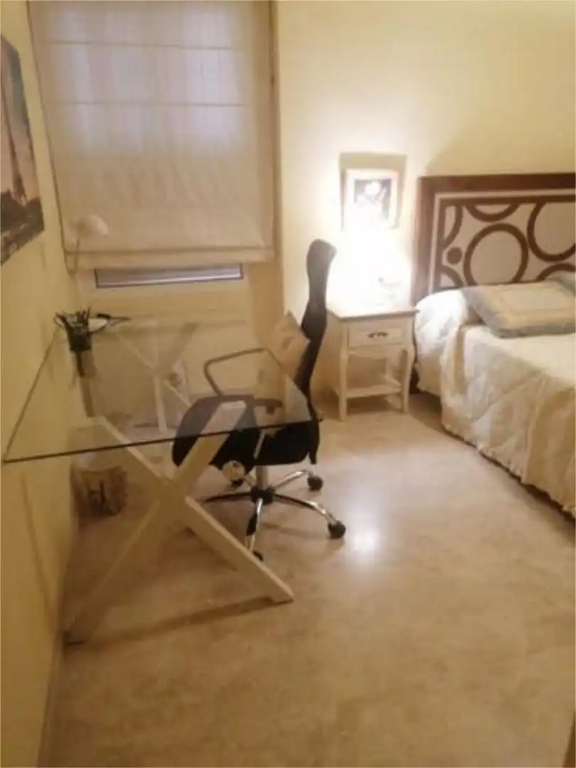 Wohnungen zur Miete in Ciudad Jardín - Zoco Schlafzimmer von Wohnungen zur Miete in Córdoba mit Heizung und Möbliert