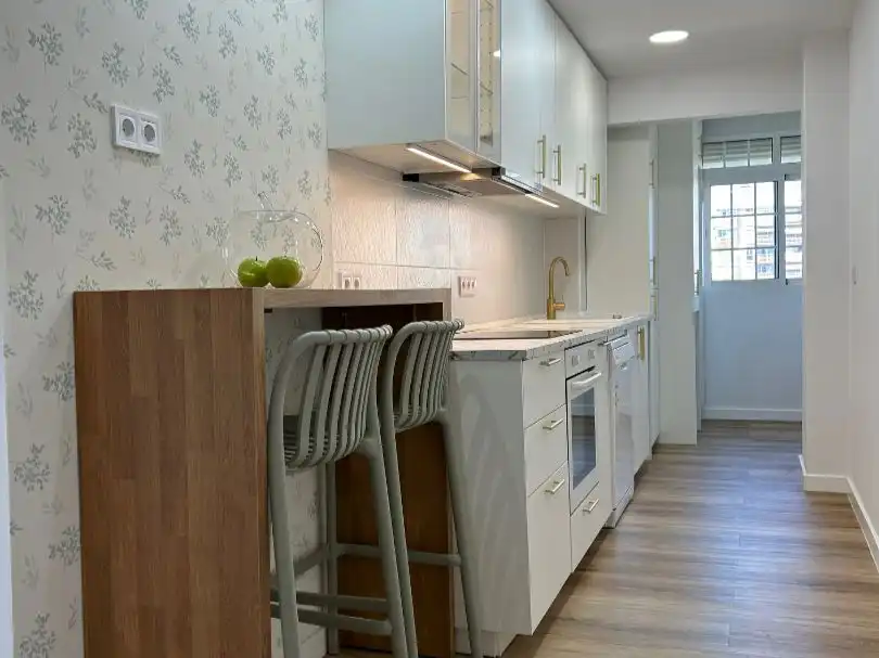 Kitchen of Flat for sale in Algeciras  with Parquet flooring, Terrace and Balcony