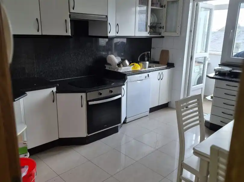 Küche von Wohnung zum Verkauf in Lugo Capital mit Balkon
