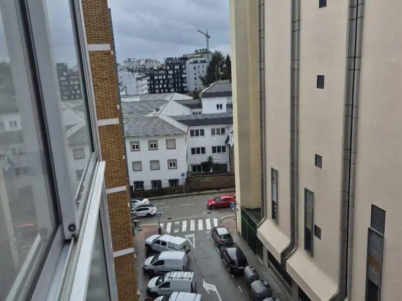 Außenansicht von Wohnung zum Verkauf in Lugo Capital mit Balkon