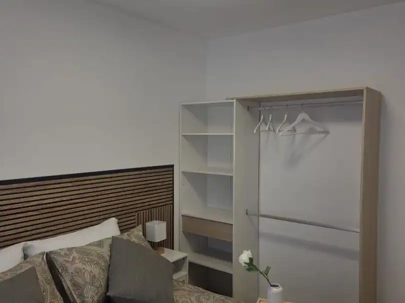 Habitación de Piso de alquiler en Medina de Pomar con Calefacción, Parquet y Amueblado