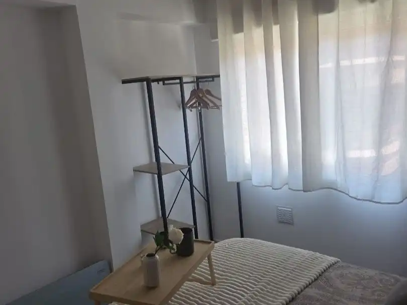 Habitación de Piso de alquiler en Medina de Pomar con Calefacción, Parquet y Amueblado