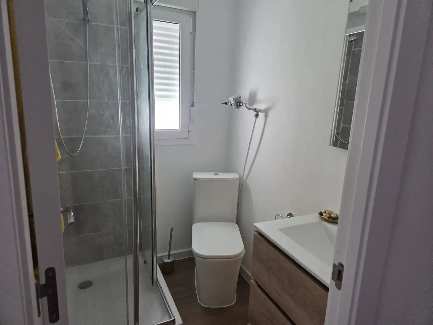 Baño de Piso de alquiler en Medina de Pomar con Calefacción, Parquet y Amueblado