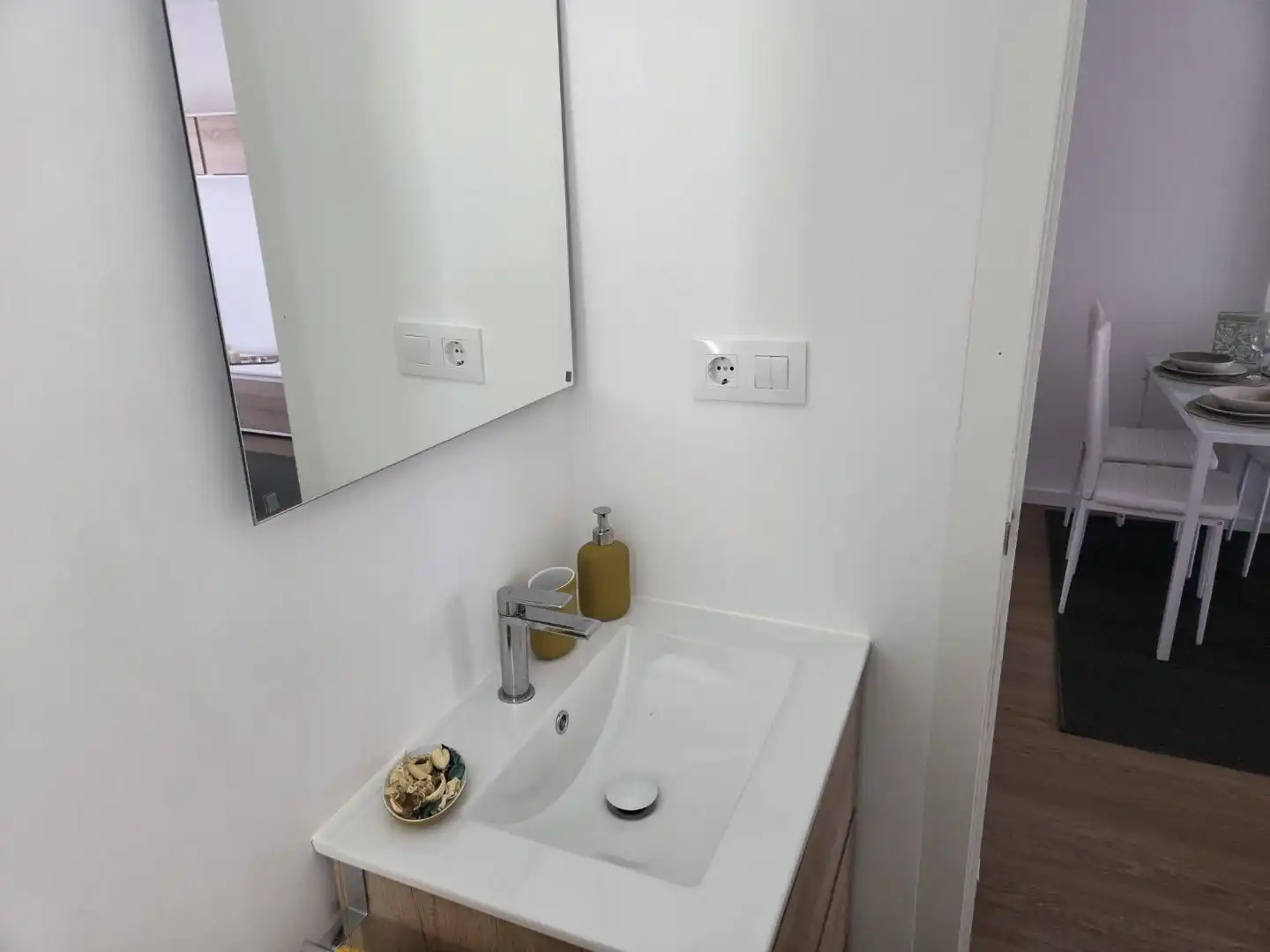 Baño de Piso de alquiler en Medina de Pomar con Calefacción, Parquet y Amueblado