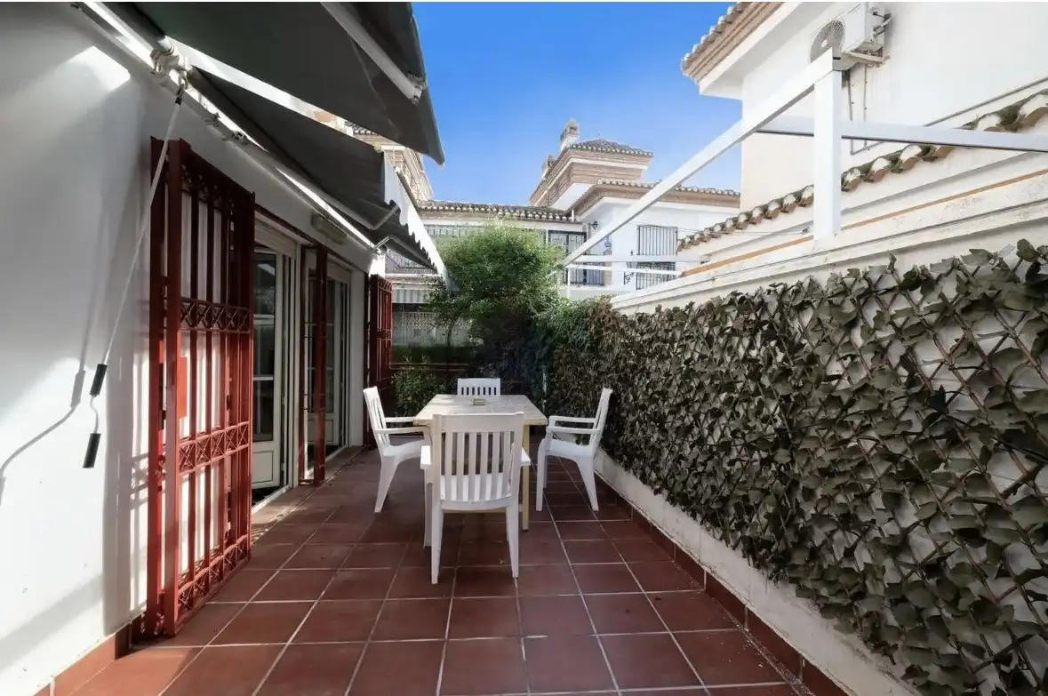 Einfamilien-Reihenhaus zum Verkauf in Calle Felix Rodriguez de la Fue, 12, Barrio de Zaidín Terrasse von Einfamilien-Reihenhaus zum Verkauf in Granada Capital mit Klimaanlage, Terrasse und Balkon