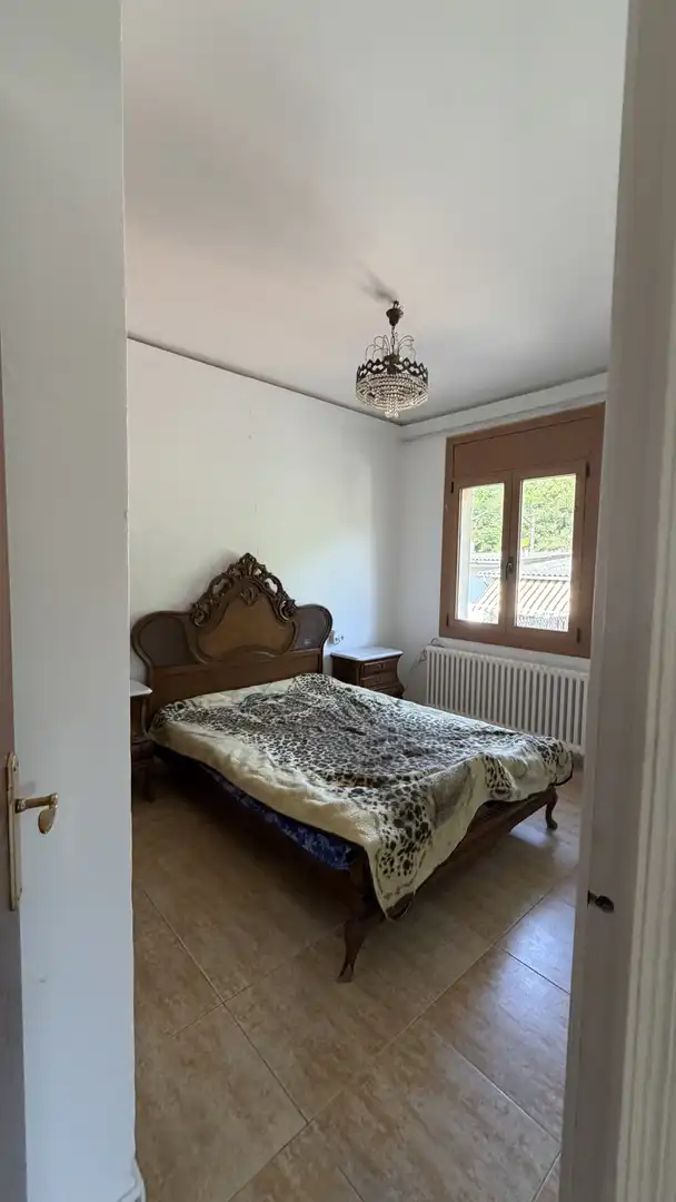 Casa o chalet en venta en Passeig de Sant Joan Bosco, 10, Pont Major - Pedret - Campdorà Habitación de Casa o chalet en venta en Girona Capital con Terraza y Balcón