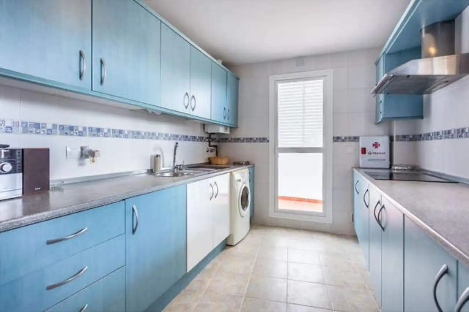 Dachboden zur Miete in Gelves Küche von Dachboden zur Miete in Gelves mit Heizung, Terrasse und Abstellraum