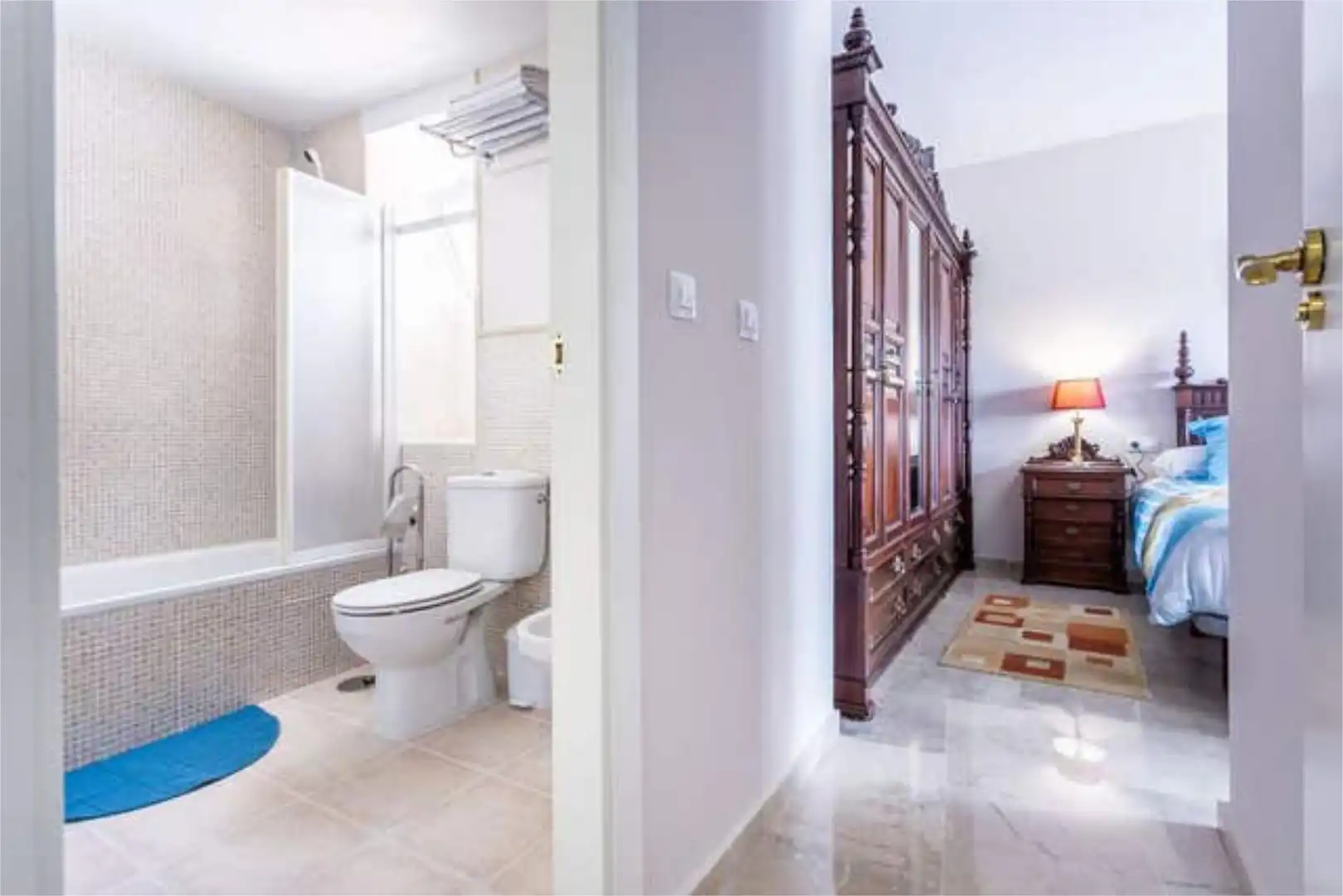 Dachboden zur Miete in Gelves Badezimmer von Dachboden zur Miete in Gelves mit Heizung, Terrasse und Abstellraum