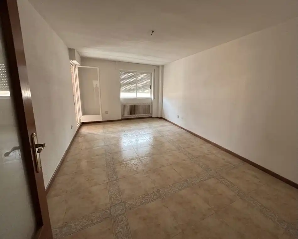 Wohnung zum Verkauf in Calle Ricardo Marcos, 13, Santa Marta de Tormes Wohnzimmer von Wohnung zum Verkauf in Santa Marta de Tormes mit Terrasse und Balkon