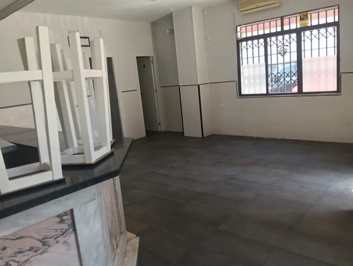 Local en venta en Plaza Francisco Vera, 3, Valdepasillas - La Paz - Huerta Rosales Local en venta en Badajoz con Aire acondicionado