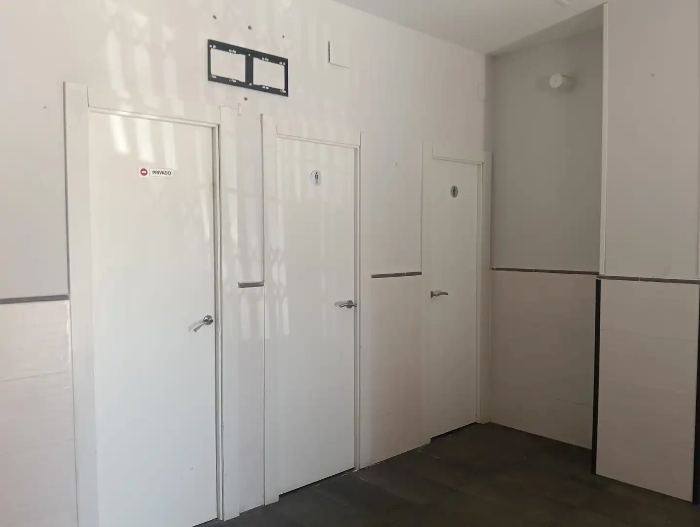 Local en venta en Plaza Francisco Vera, 3, Valdepasillas - La Paz - Huerta Rosales Local en venta en Badajoz con Aire acondicionado