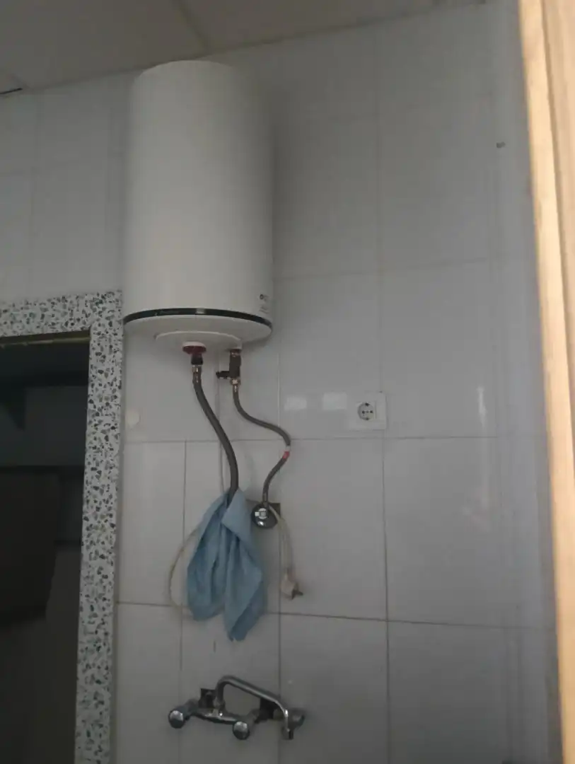 Local en venta en Plaza Francisco Vera, 3, Valdepasillas - La Paz - Huerta Rosales Baño de Local en venta en Badajoz con Aire acondicionado