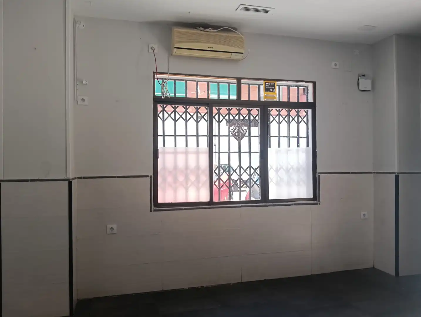 Local en venta en Plaza Francisco Vera, 3, Valdepasillas - La Paz - Huerta Rosales Local en venta en Badajoz con Aire acondicionado