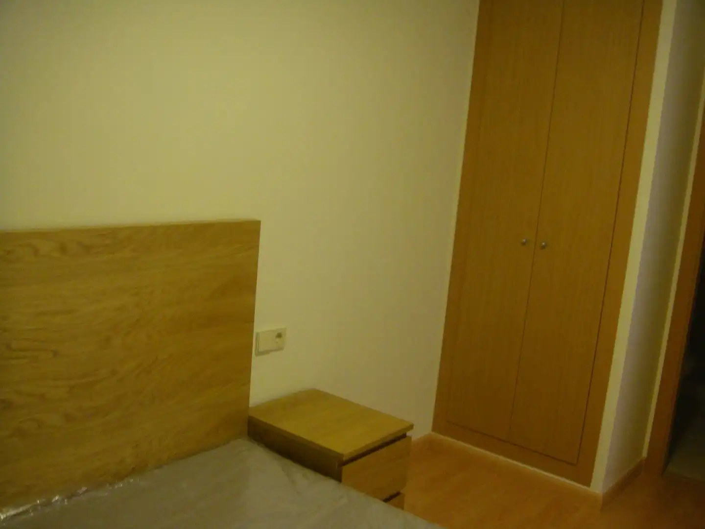 Flat for rent in Carrer de Félix Rodríguez de la Fuente, 25, Núcleo Urbano Bedroom of Flat for rent in La Pobla de Vallbona with Air Conditioner, Heating and Parquet flooring