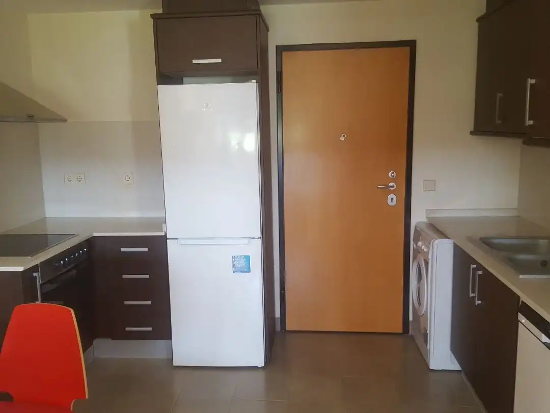 Flat for rent in Carrer de Félix Rodríguez de la Fuente, 25, Núcleo Urbano Kitchen of Flat for rent in La Pobla de Vallbona with Air Conditioner, Heating and Parquet flooring