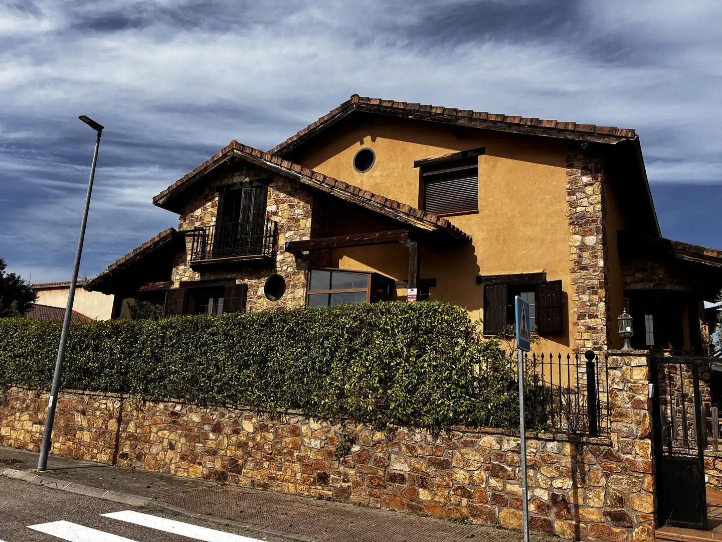 Exterior view of Houses for sale in Buitrago del Lozoya  with Heating, Private garden and Terrace