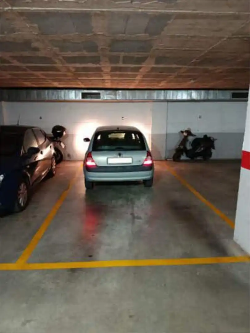 Garage for rent in Barrio de Ciudad Jardín Parking of Garage for rent in Málaga