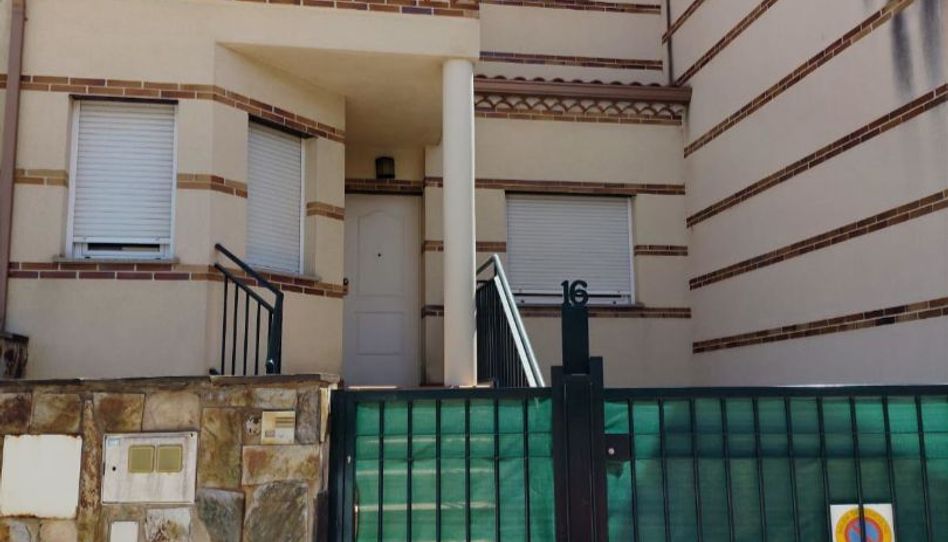 Casa o chalet en venta en Calle del Historiador Antonio Cabezón, 16, Universidad, Ávila Capital - imagen 1 Foto 1 de Casa o chalet en venta en Calle del Historiador Antonio Cabezón, 16, Universidad, Ávila Capital