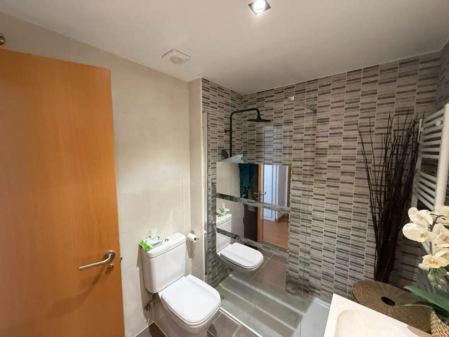 Casa o chalet en venta en Calle el Jabato, 105, Centro Baño de Casa o chalet en venta en Rivas-Vaciamadrid con Aire acondicionado, Calefacción y Jardín privado