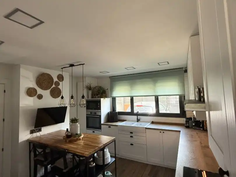 Casa o chalet en venta en Calle el Jabato, 105, Centro Cocina de Casa o chalet en venta en Rivas-Vaciamadrid con Aire acondicionado, Calefacción y Jardín privado