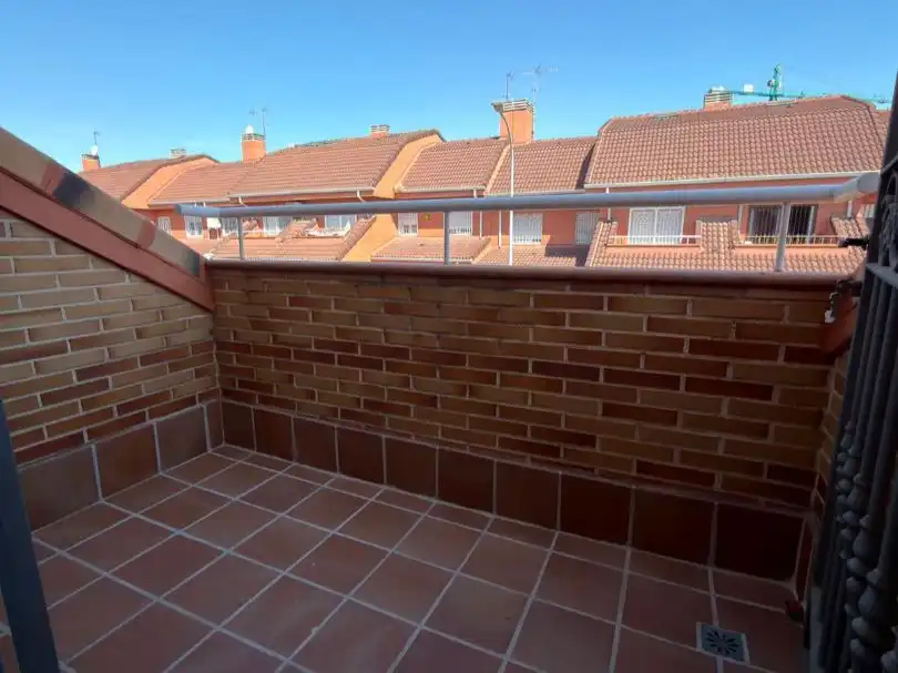 Piso en venta en Avenida de Ronda, 1c, La Ermita Terraza de Piso en venta en Parla con Aire acondicionado, Terraza y Piscina