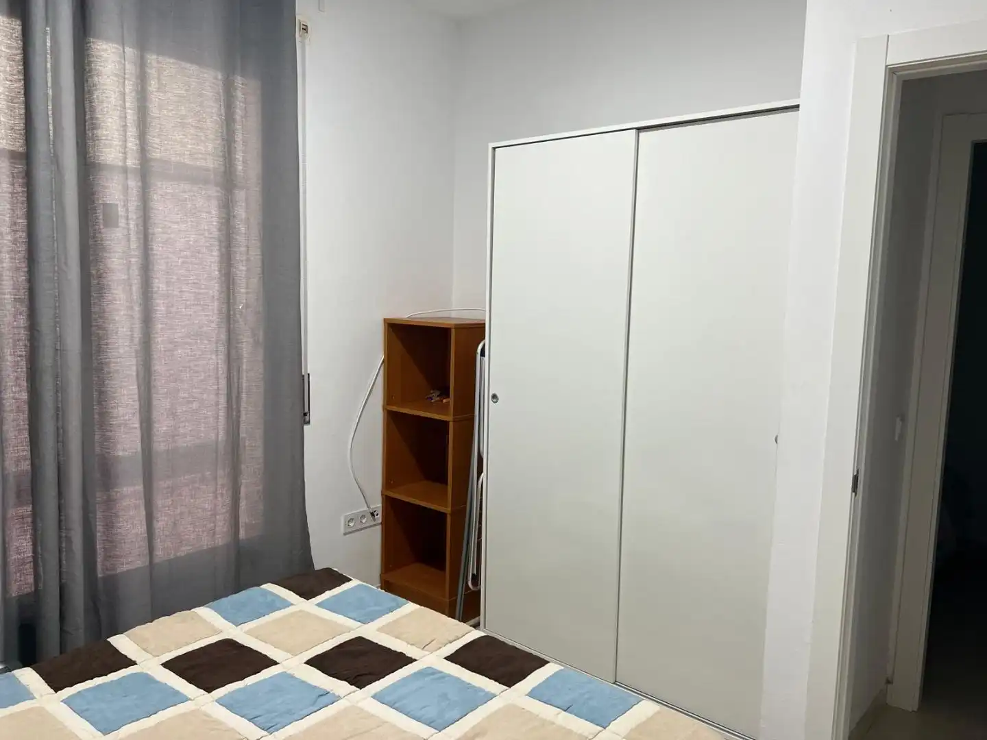 Piso de alquiler en Carrer del Sol, 25, Remolins - Sant Jaume Habitación de Piso de alquiler en Tortosa