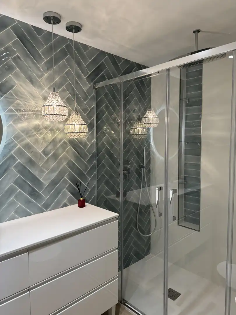 Piso de alquiler en Urbanizacion Doña Julia, 8, Doña Julia Golf Baño de Piso de alquiler en Casares con Aire acondicionado, Calefacción y Jardín privado