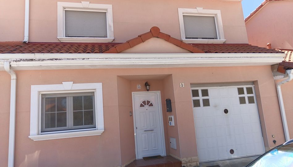 Casa adosada en venta en Calle Orísoain, 2, Barásoain, Navarra - imagen 1 Foto 1 de Casa adosada en venta en Calle Orísoain, 2, Barásoain, Navarra