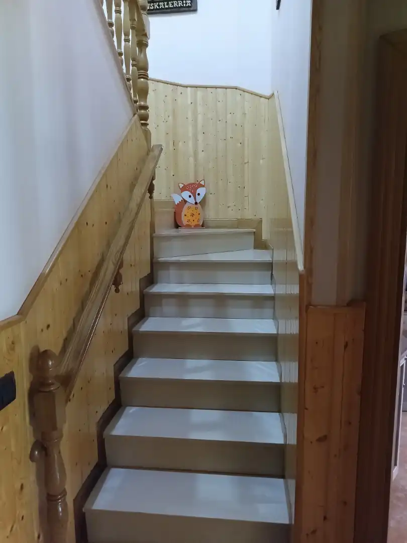 Casa adosada en venta en Barásoain con Calefacción, Parquet y Trastero