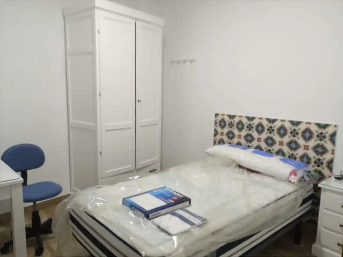 Bedroom of Flat for rent in Osuna  with Terrace and Furnished
