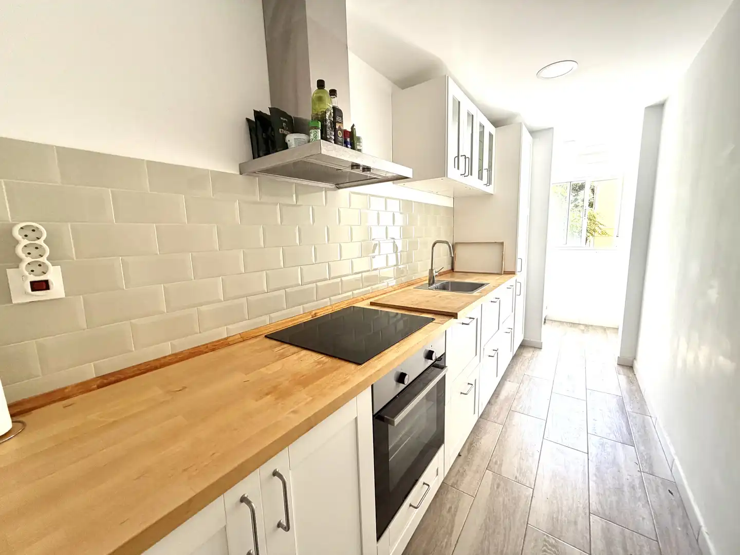 Flat for sale in Calle San Luis, 5, Ayuntamiento - Barrio Alto Kitchen of Flat for sale in Sanlúcar de Barrameda with Heating, Parquet flooring and Terrace