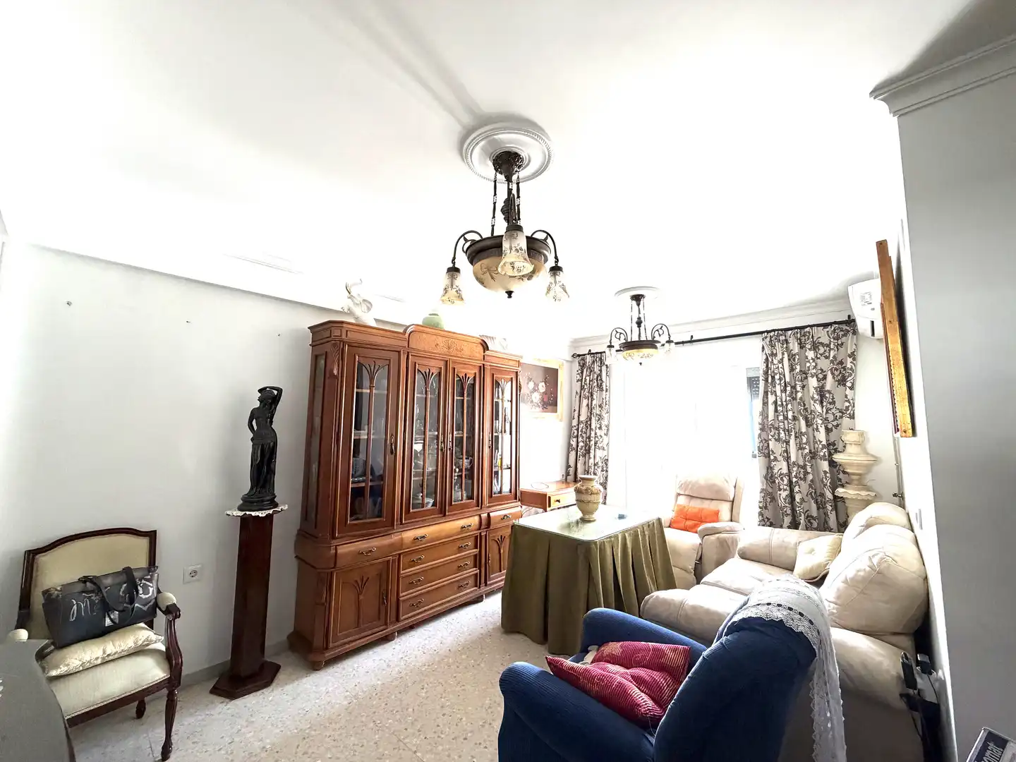 Flat for sale in Avenida de Huelva, Bonanza - Avda de Huelva - Barrio Andalucia Living room of Flat for sale in Sanlúcar de Barrameda with Air Conditioner, Furnished and Balcony