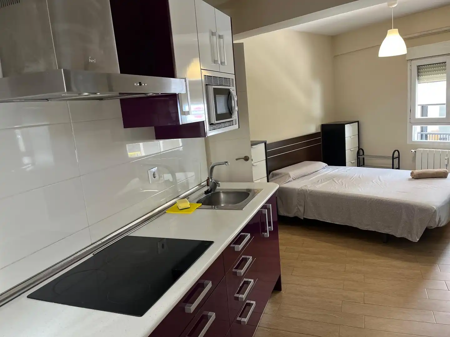 Cuina de Loft de lloguer en Cuenca amb Calefacció i Moblat