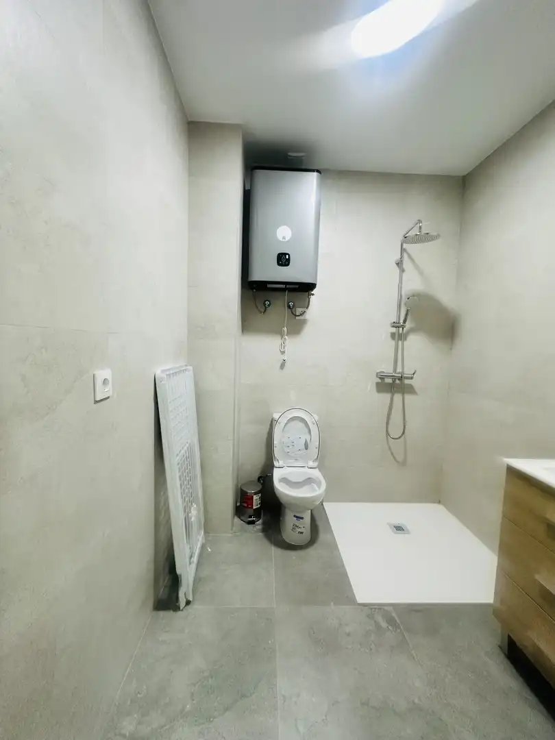 Flat for rent in Calle Panamá, 17, Almendralejo Bathroom of Flat for rent in Almendralejo with Air Conditioner, Heating and Parquet flooring