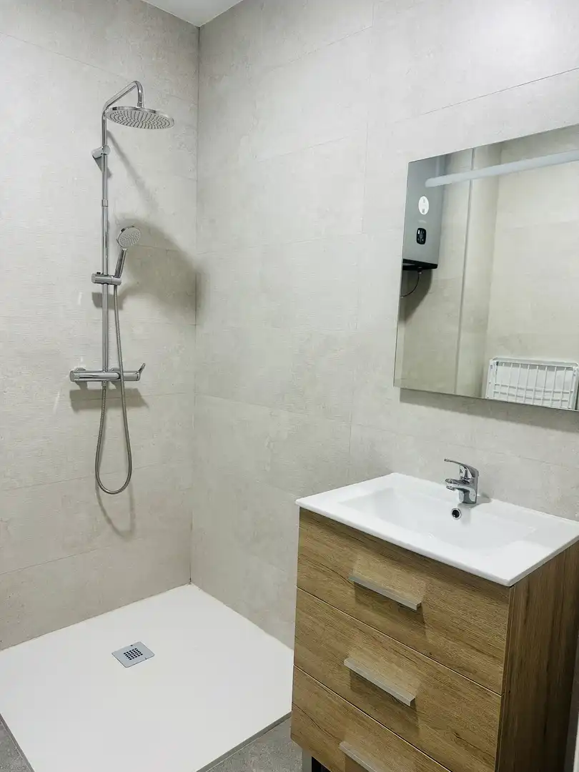 Flat for rent in Calle Panamá, 17, Almendralejo Bathroom of Flat for rent in Almendralejo with Air Conditioner, Heating and Parquet flooring