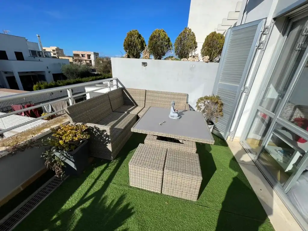 Maisonette zum Verkauf in Les Maravelles Terrasse von Maisonette zum Verkauf in Palma de Mallorca mit Klimaanlage, Terrasse und Balkon