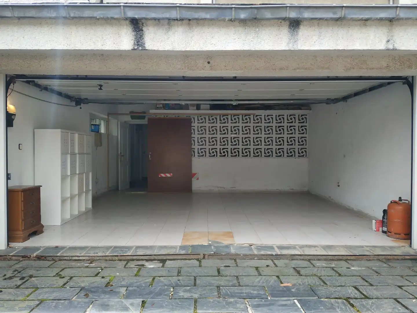 Einfamilien-Reihenhaus zum Verkauf in Arce Parkplatz von Einfamilien-Reihenhaus zum Verkauf in Piélagos mit Heizung, Privatgarten und Parkett