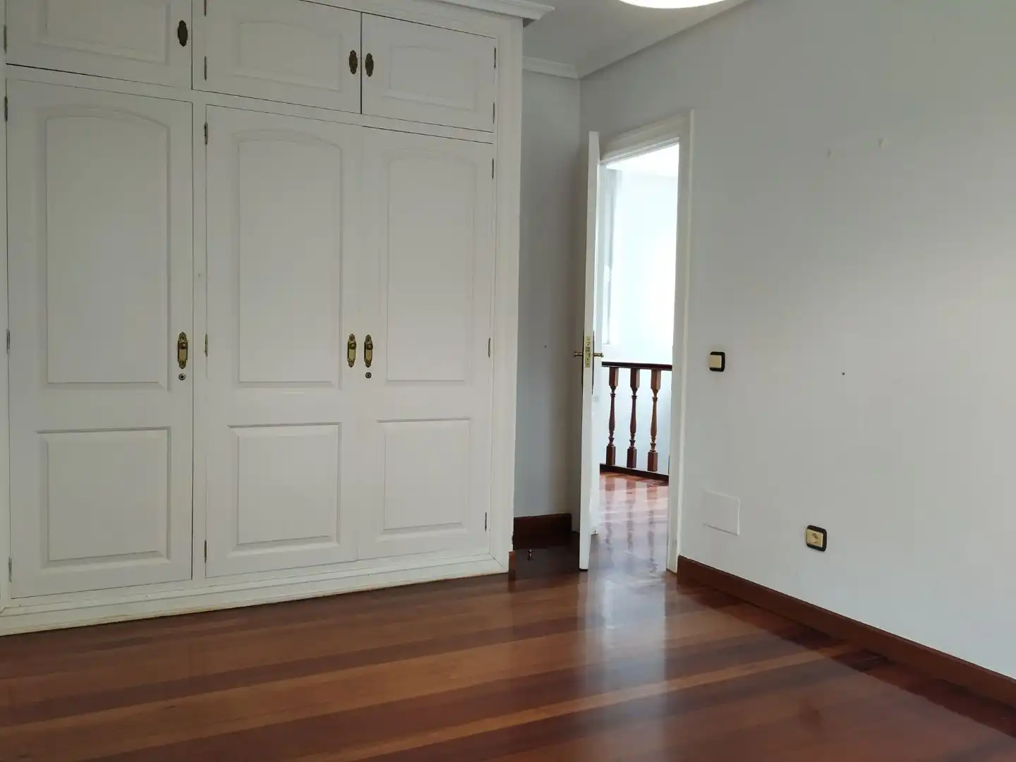 Einfamilien-Reihenhaus zum Verkauf in Arce Einfamilien-Reihenhaus zum Verkauf in Piélagos mit Heizung, Privatgarten und Parkett