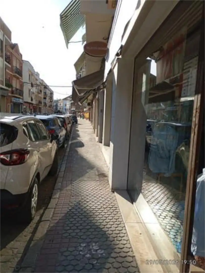 Exterior view of Commercial properties for rent in Utrera  with Air Conditioner