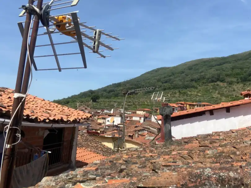 Außenansicht von Wohnung zum Verkauf in Pasarón de la Vera mit Terrasse