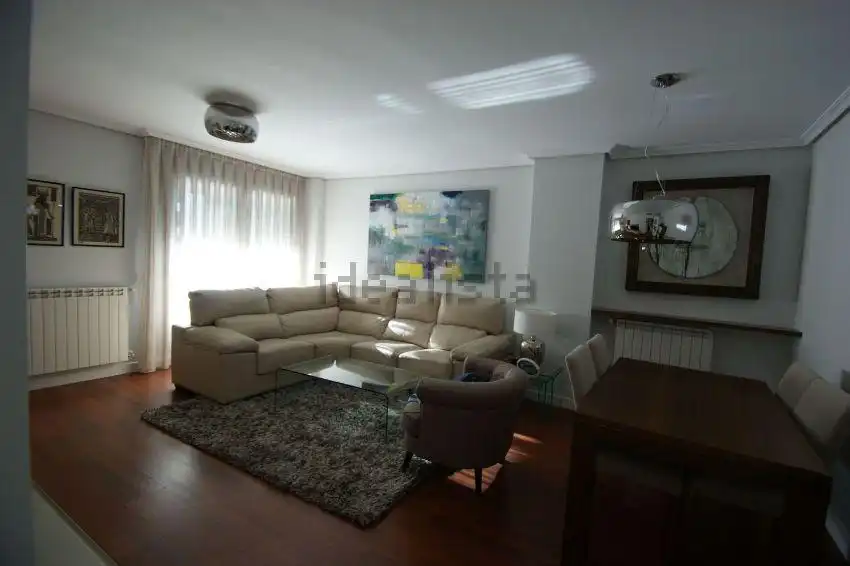 Flat for sale in Calle de Cirauqui, 6, Las Tablas Living room of Flat for sale in Madrid with Air Conditioner, Heating and Private garden