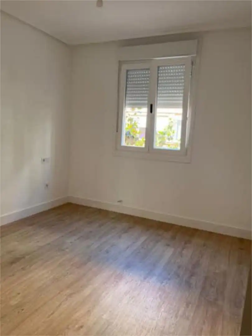 Bedroom of Flat for sale in  Logroño