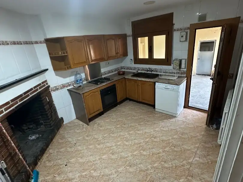 Houses for sale in Passeig de Sant Joan Bosco, Pont Major - Pedret - Campdorà Kitchen of Houses for sale in Girona with Private garden, Terrace and Storage room