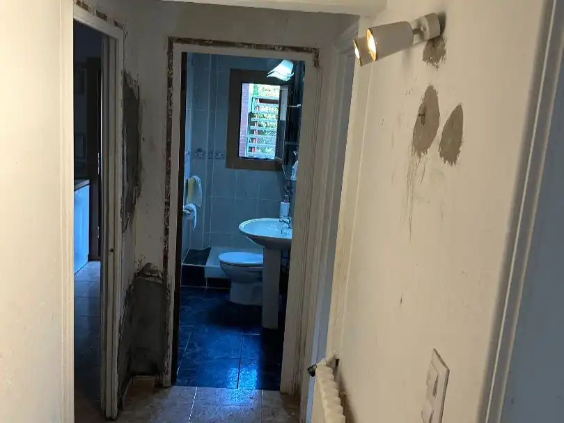 Houses for sale in Passeig de Sant Joan Bosco, Pont Major - Pedret - Campdorà Bathroom of Houses for sale in Girona with Private garden, Terrace and Storage room