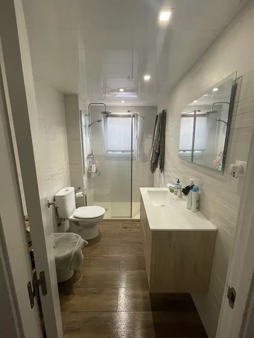 Wohnung zum Verkauf in Carrer del Joncar, 18, Prat de Vilanova Badezimmer von Wohnung zum Verkauf in Vilanova i la Geltrú mit Klimaanlage und Terrasse
