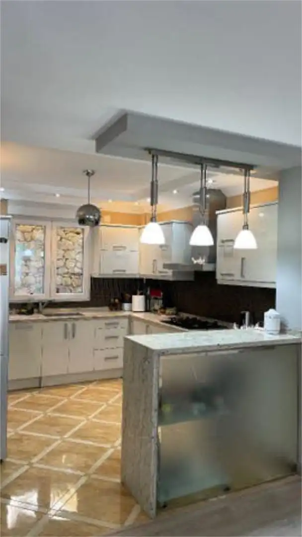 Einfamilien-Reihenhaus zum Verkauf in Altea Hills Küche von Einfamilien-Reihenhaus zum Verkauf in Altea mit Heizung, Privatgarten und Terrasse